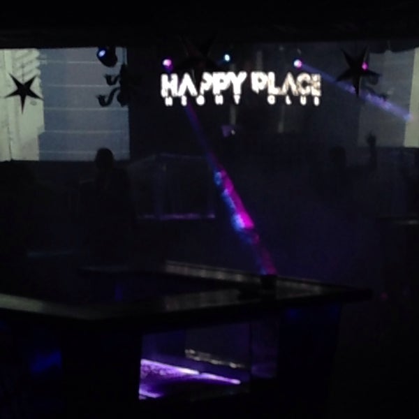 รูปภาพถ่ายที่ HappyPlace โดย Aleksandr Y. เมื่อ 12/26/2014