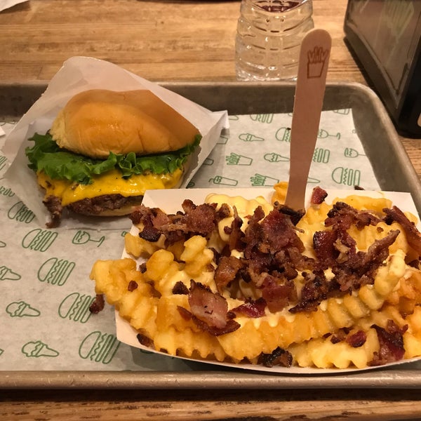 Photo taken at Shake Shack by Brian S. on 9/8/2019