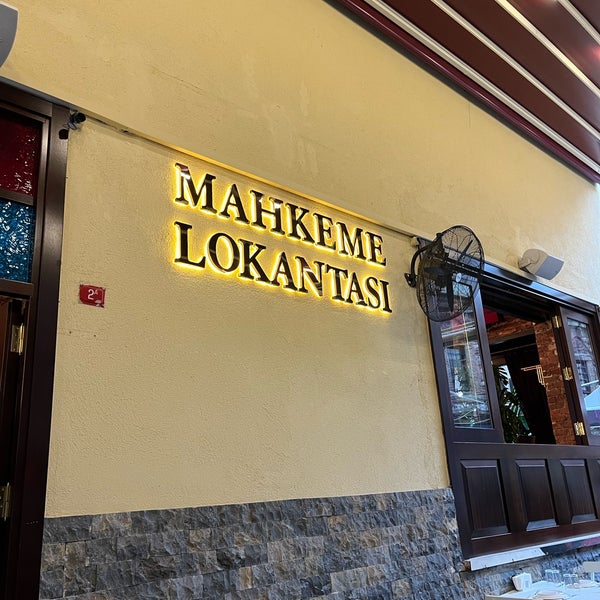 Photo taken at Mahkeme Lokantası by Mehmet T. on 8/24/2022