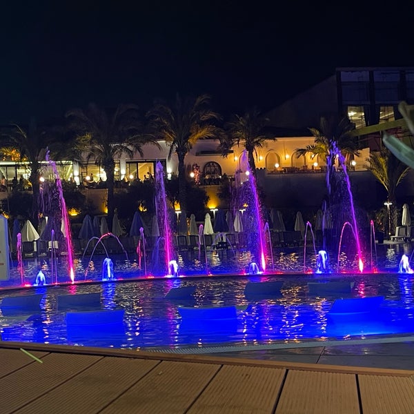Foto scattata a Acapulco Resort Convention SPA Casino da Mustafa ÖZDANA il 7/6/2023