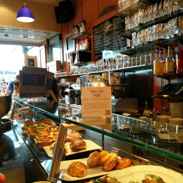 4/9/2016 tarihinde Jurgis P.ziyaretçi tarafından Café Riese'de çekilen fotoğraf