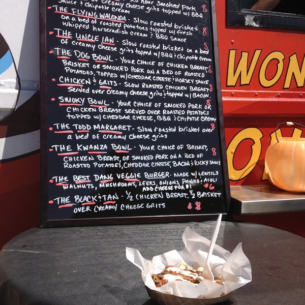 4/20/2013にLeah D.がAtlanta Food Truck Park &amp; Marketで撮った写真