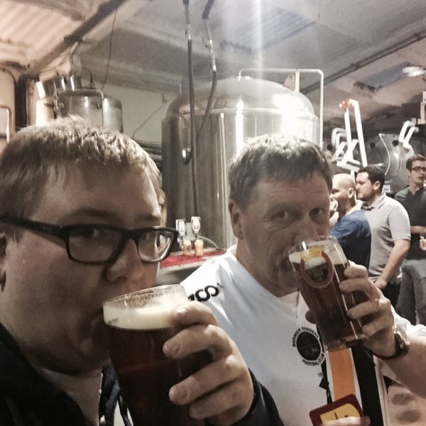 รูปภาพถ่ายที่ Rebellion Beer Co. Ltd. โดย Alistair เมื่อ 8/4/2015