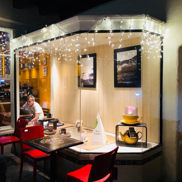 รูปภาพถ่ายที่ Coupa Café โดย Xiao M. เมื่อ 6/2/2018