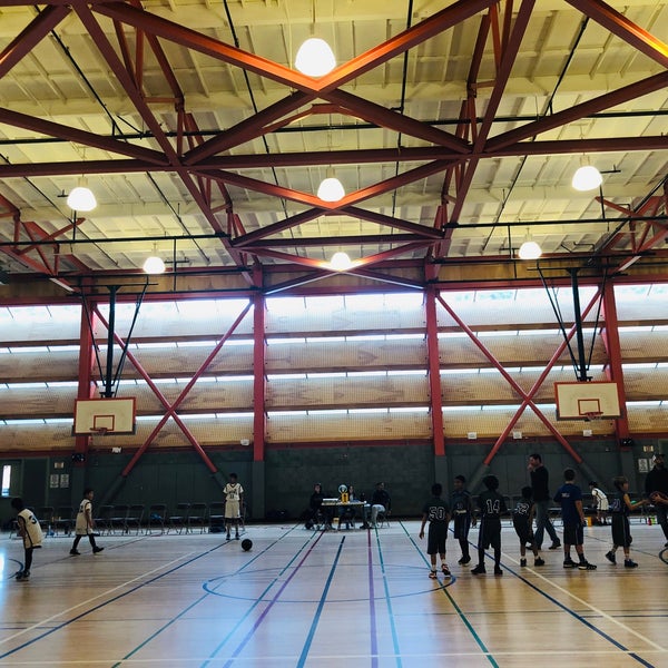 Egan Junior High North Los Altos 166 ziyaretçidan 3 tavsiye