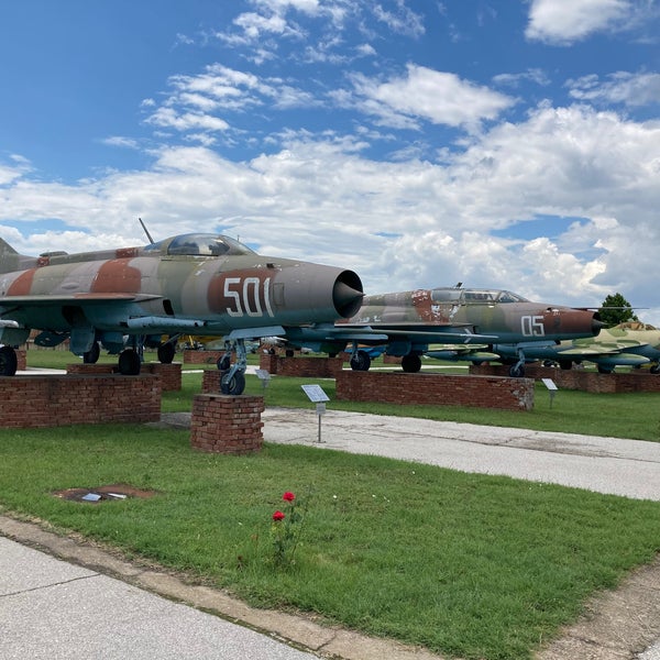 Музей на авиацията (Aviation Museum) - 2 tips from 145 visitors