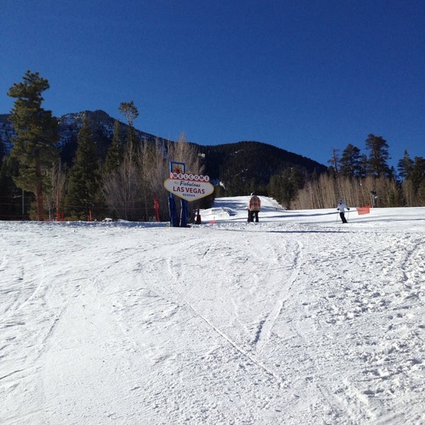 1/5/2014 tarihinde Col E.ziyaretçi tarafından Las Vegas Ski And Snowboard Resort'de çekilen fotoğraf