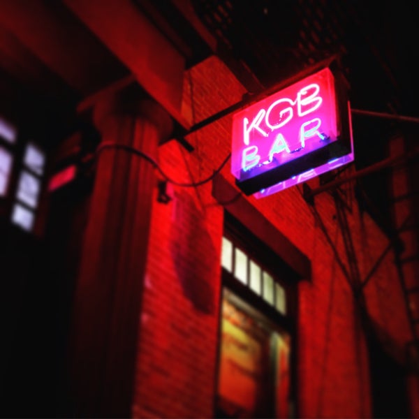 3/26/2017にDavid T.がThe Red Room at KGB Barで撮った写真