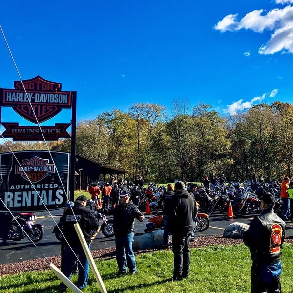 Foto diambil di Brunswick Harley-Davidson oleh Christopher L. pada 10/23/2016