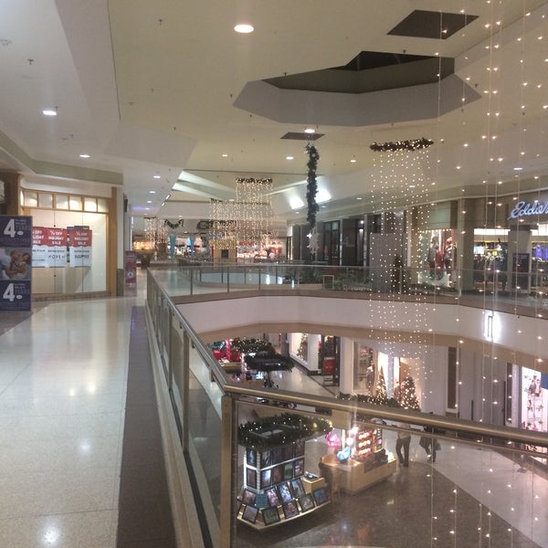 12/11/2015 tarihinde Jon F.ziyaretçi tarafından Chesterfield Mall'de çekilen fotoğraf