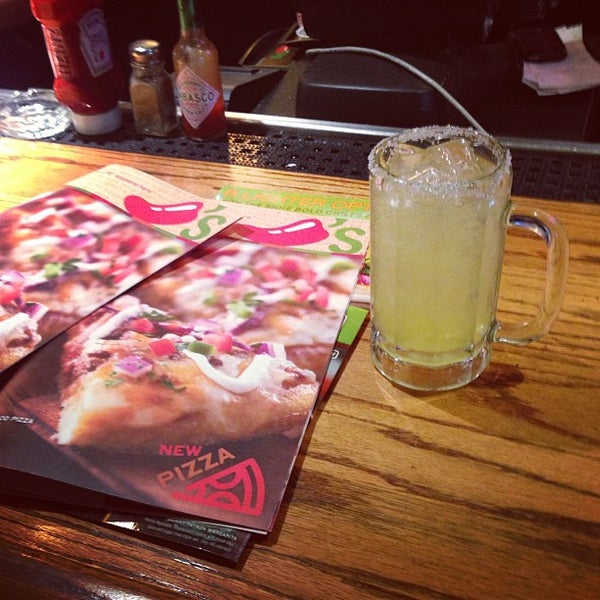Photo taken at Chili&#39;s Grill &amp; Bar by Jon S. on 2/16/2013