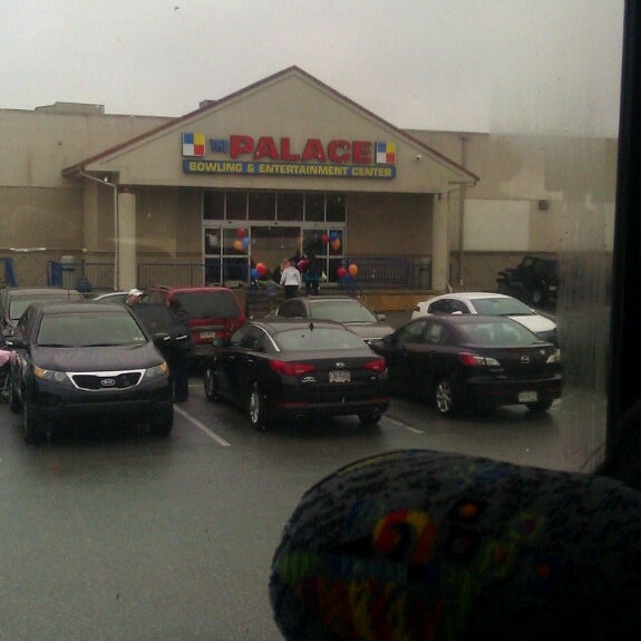 Photo taken at Palace Bowling &amp; Entertainment Center by Raymond T. on 2/23/2013