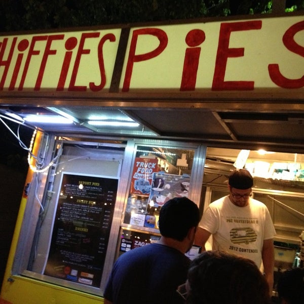 Снимок сделан в Whiffies Fried Pies пользователем Dale C. 8/17/2013