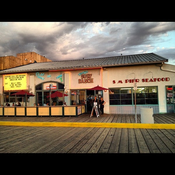 Foto tirada no(a) Rusty&#39;s Surf Ranch por 〽️iguel Q. em 10/6/2012