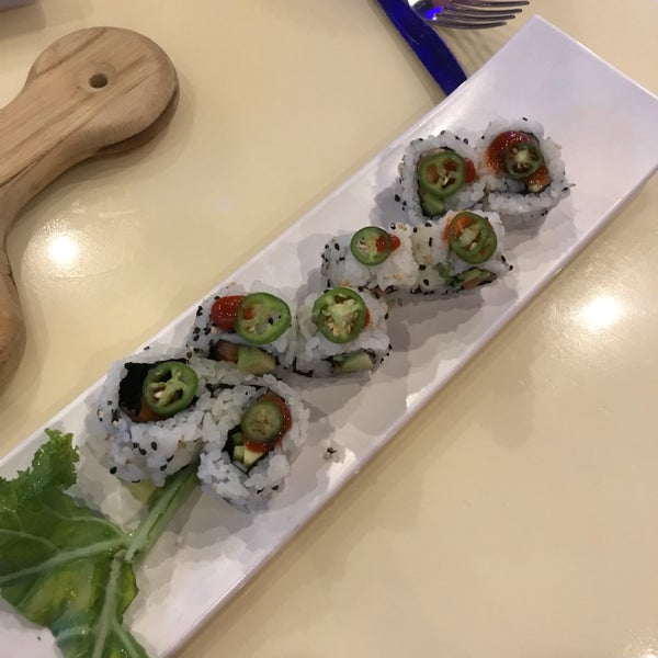 Foto diambil di Eurasia Sushi Bar &amp; Seafood oleh Martin G. pada 11/26/2018
