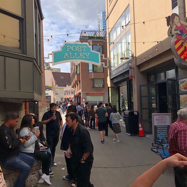 Post Alley - Pike Place - 5 tips from 1309 visitors