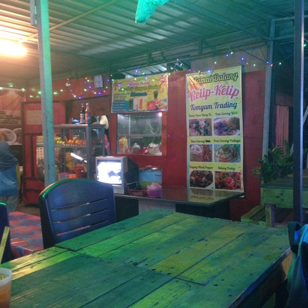 Photos at Kelip Kelip Tomyam Seafood - 59 visitors