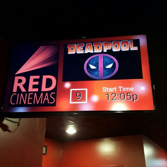 Photo taken at RED Cinemas - Restaurant Entertainment District - Stadium 15 by Jennifer K. on 2/15/2016