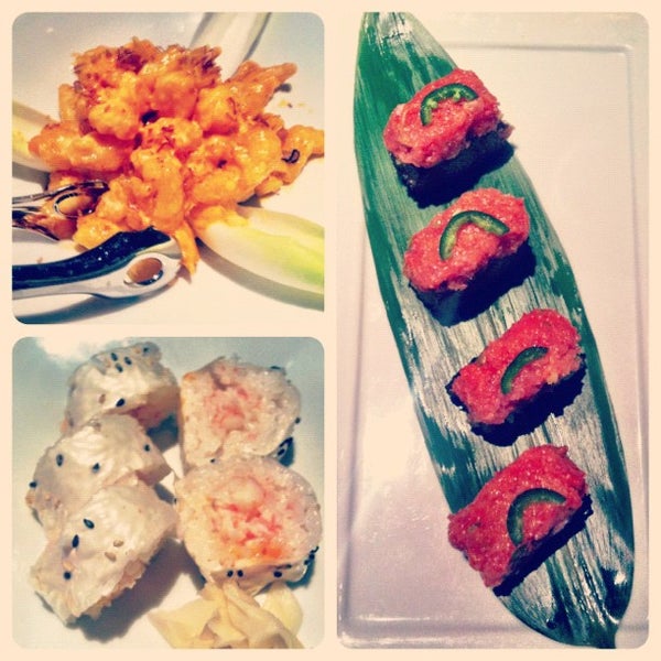 12/7/2012 tarihinde April Joy C.ziyaretçi tarafından Koi Restaurant'de çekilen fotoğraf