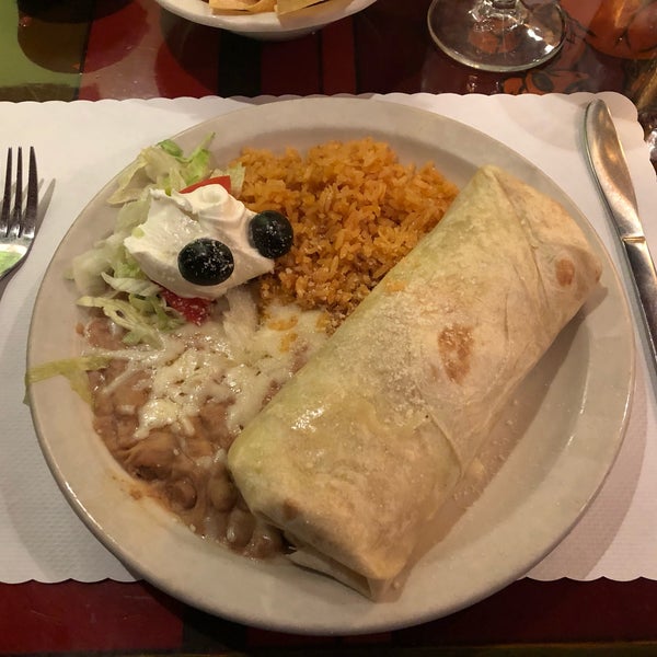Foto scattata a Manuel&#39;s Mexican Restaurant da Hassan D. il 6/27/2019