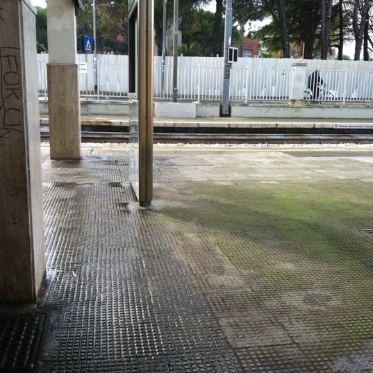 Stazione Palese Bari, Puglia