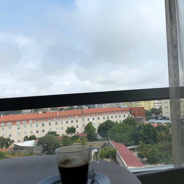 Das Foto wurde bei EPIC SANA Lisboa Hotel von Faris 9. am 7/13/2019 aufgenommen
