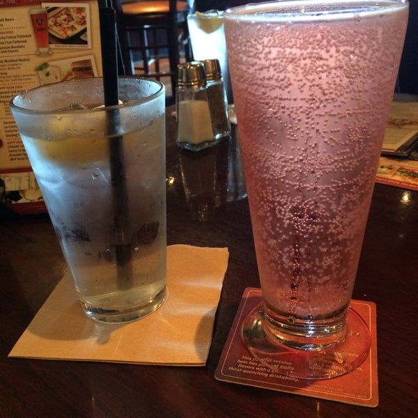 Photo taken at BJ&#39;s Restaurant &amp; Brewhouse by Julia on 10/26/2013