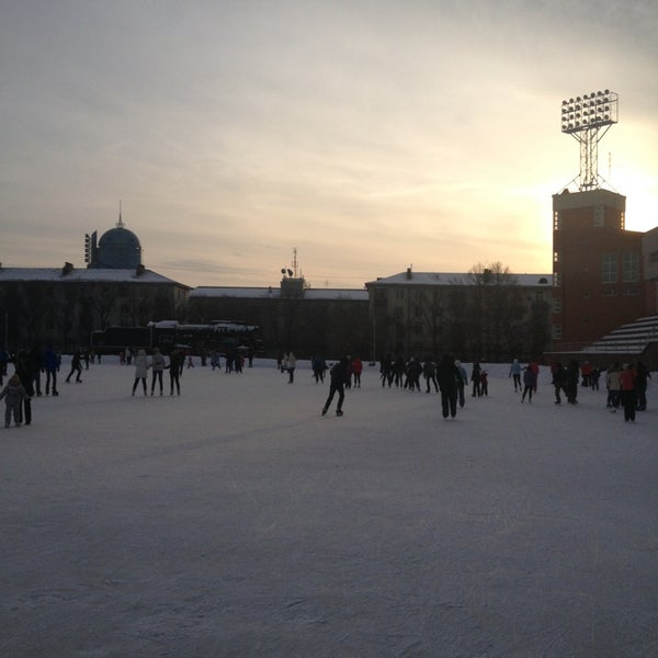 Каток локомотив москва