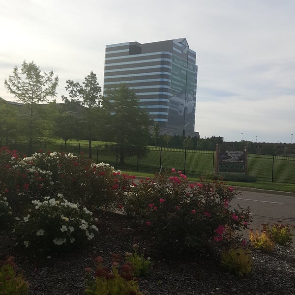 Chrysler Group Headquarters - Office in Auburn Hills