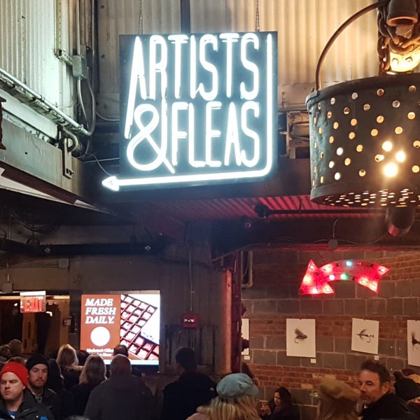 Photo taken at Artists and Fleas at Chelsea Market by Darcy on 12/9/2017