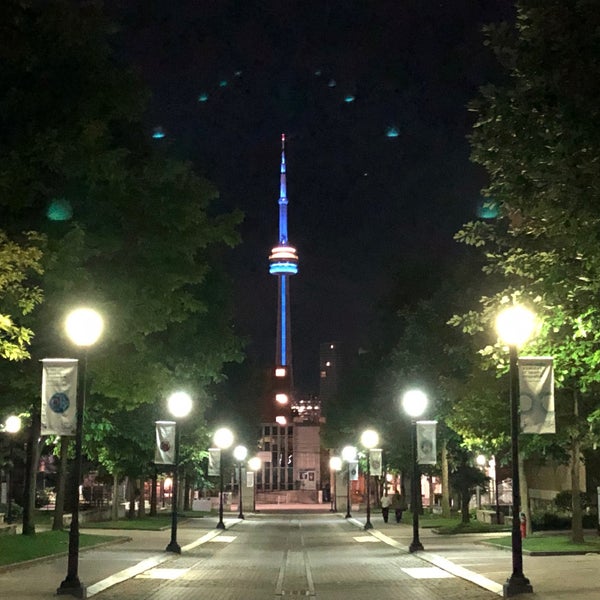 Foto tirada no(a) Universidade de Toronto por Darcy em 7/1/2021