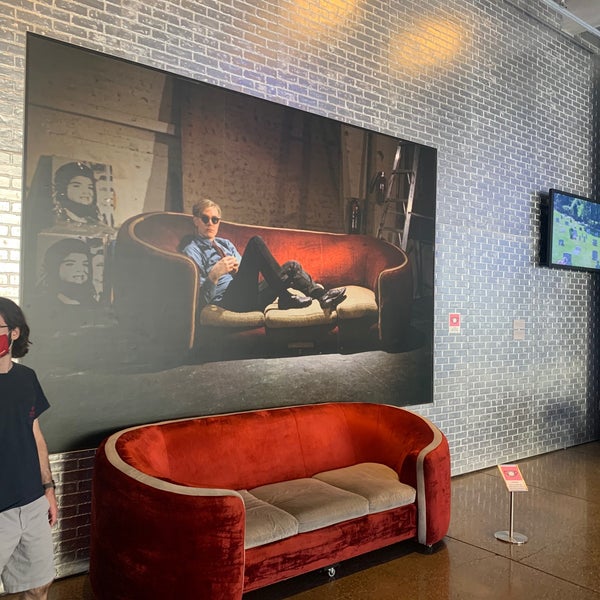 6/17/2021 tarihinde Lou K.ziyaretçi tarafından The Andy Warhol Museum'de çekilen fotoğraf