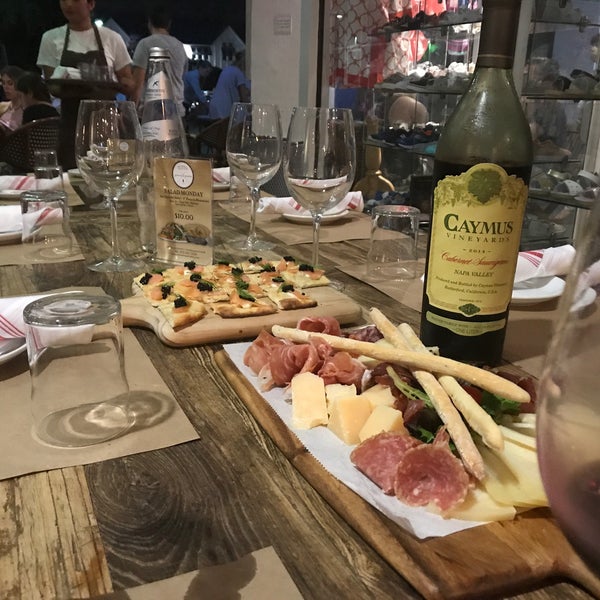 4/30/2017にNaylaがTutto Pizza &amp; Pastaで撮った写真