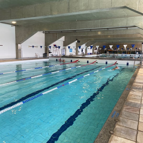 Swimming pool at Minas Tenis Clube, Belo Horizonte, Brazil Stock Photo -  Alamy