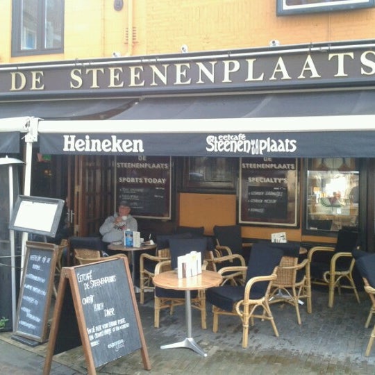 Снимок сделан в Eetcafé De Steenenplaats пользователем Henk v. 9/18/2012