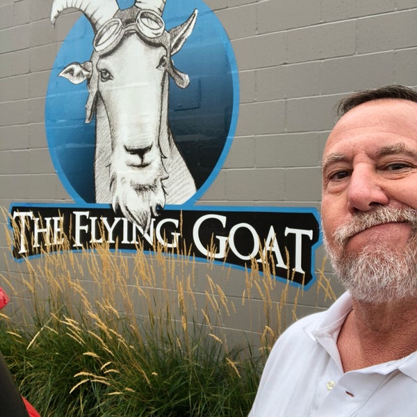 รูปภาพถ่ายที่ The Flying Goat โดย Frank R. เมื่อ 11/3/2018