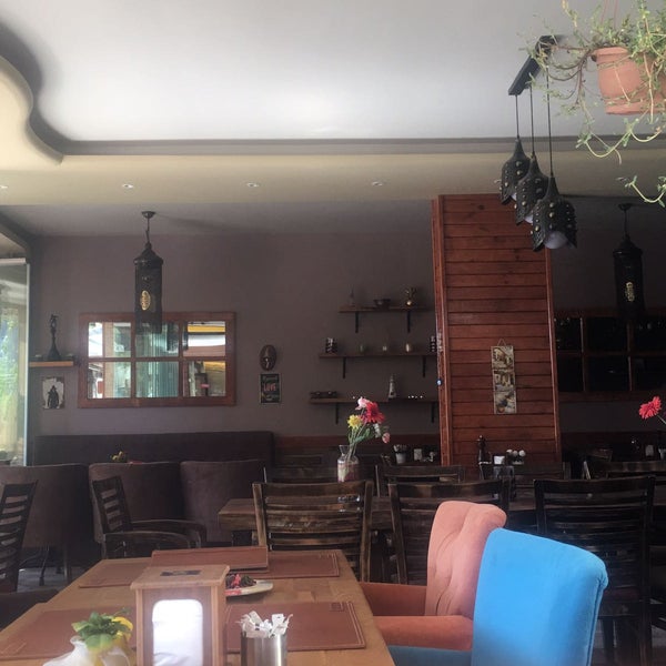 7/12/2017 tarihinde Hüseyin G.ziyaretçi tarafından Carrino di Cafe'de çekilen fotoğraf