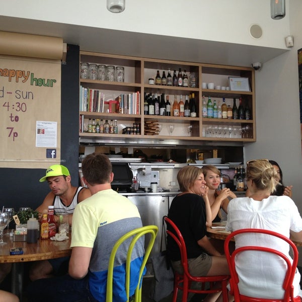 Foto tirada no(a) 3 Square Café + Bakery por eeena d. em 9/8/2013