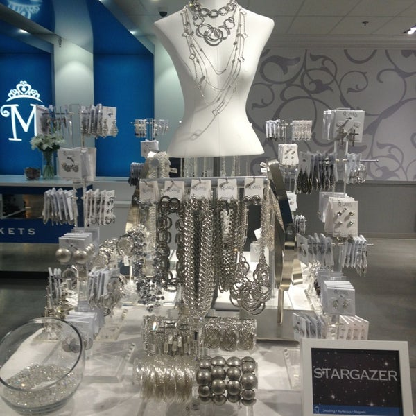 Mia's Mirror Jewelry Store in San Antonio