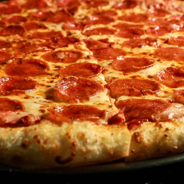 8/28/2013 tarihinde 21st Century Pizzaziyaretçi tarafından 21st Century Pizza'de çekilen fotoğraf