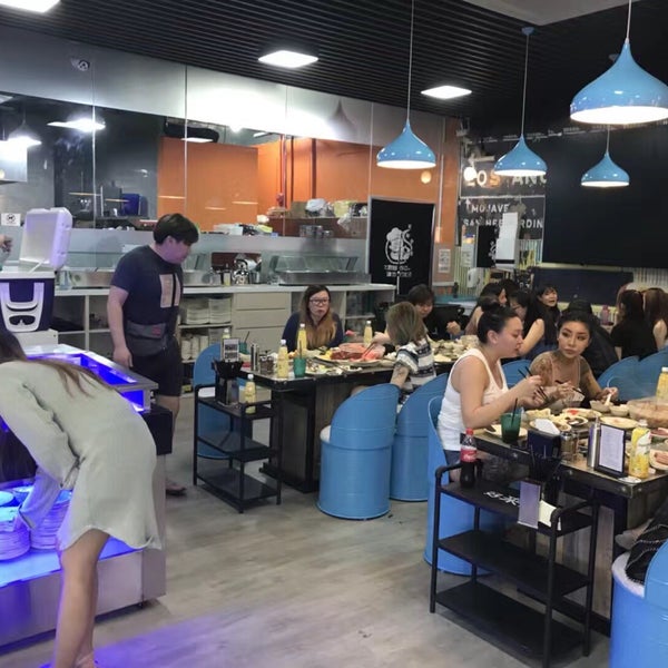 Hao Lai Wu Steamboat & BBQ Burlington Square 好来屋火锅烧烤餐厅梧槽店