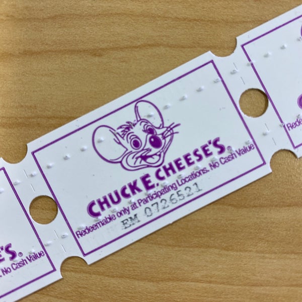 Chuck E Cheese’s Salón de Videojuegos