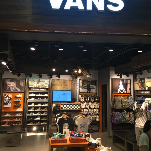 vans aeon mall