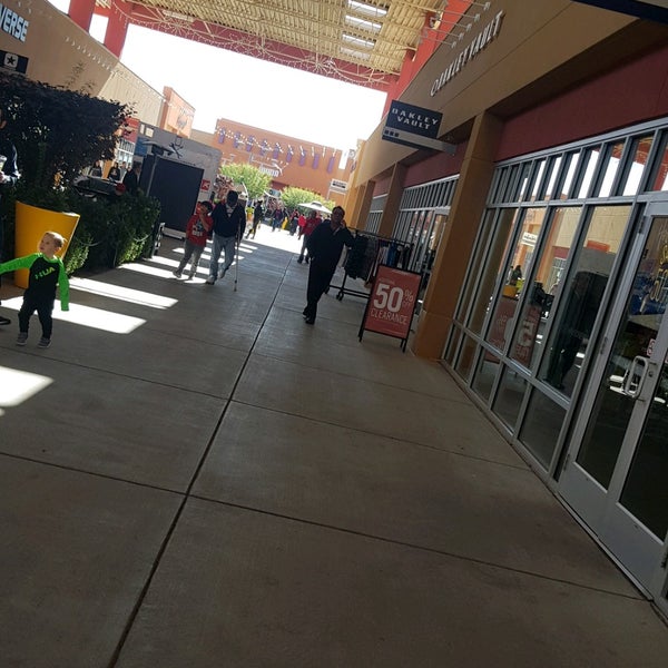 The Outlet Shoppes at El Paso Tienda de descuentos