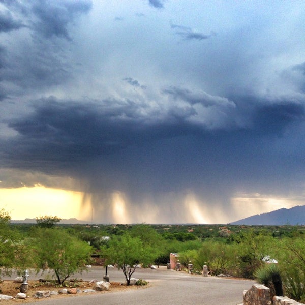 Photo taken at Tanque Verde Ranch by Ghee D. on 7/2/2013