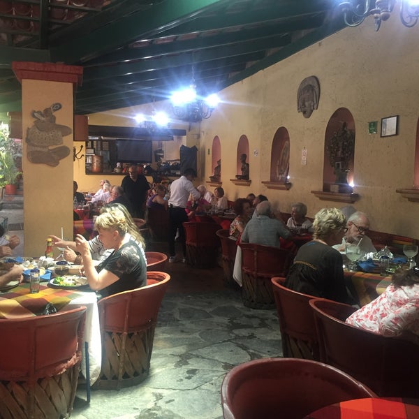 รูปภาพถ่ายที่ El Rincon del Sol Restaurante โดย Poncho S. เมื่อ 4/28/2018