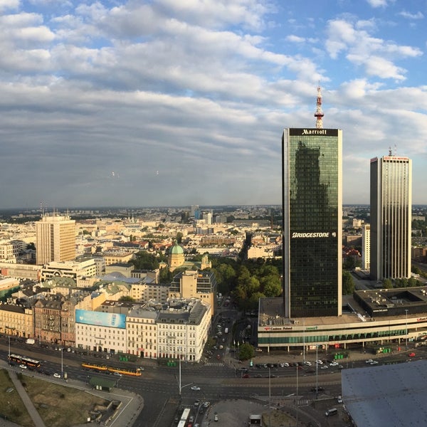 รูปภาพถ่ายที่ Pure Sky Club โดย Jarosław G. เมื่อ 8/19/2015