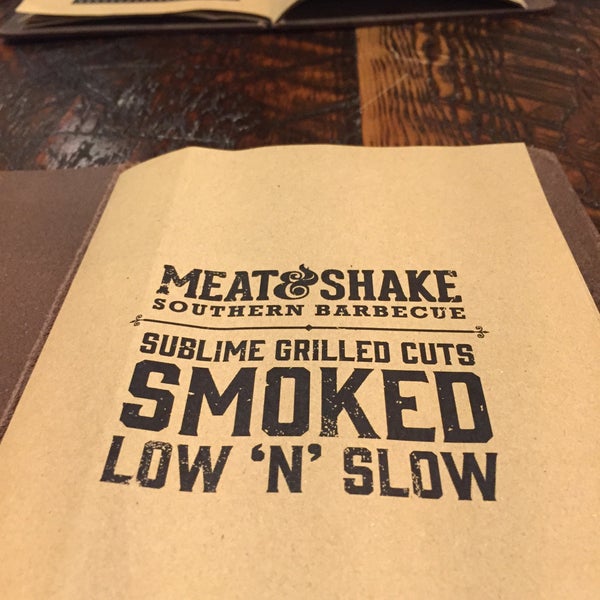 Foto diambil di Meat &amp; Shake oleh Jamie N. pada 9/13/2015
