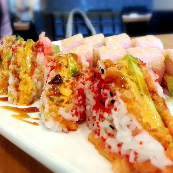Foto scattata a Mogu Sushi da Sana T. il 5/14/2014