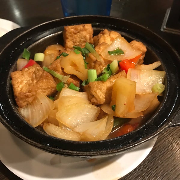 11/8/2018 tarihinde Andrew T.ziyaretçi tarafından Ben Tre Vietnamese Homestyle Cuisine'de çekilen fotoğraf